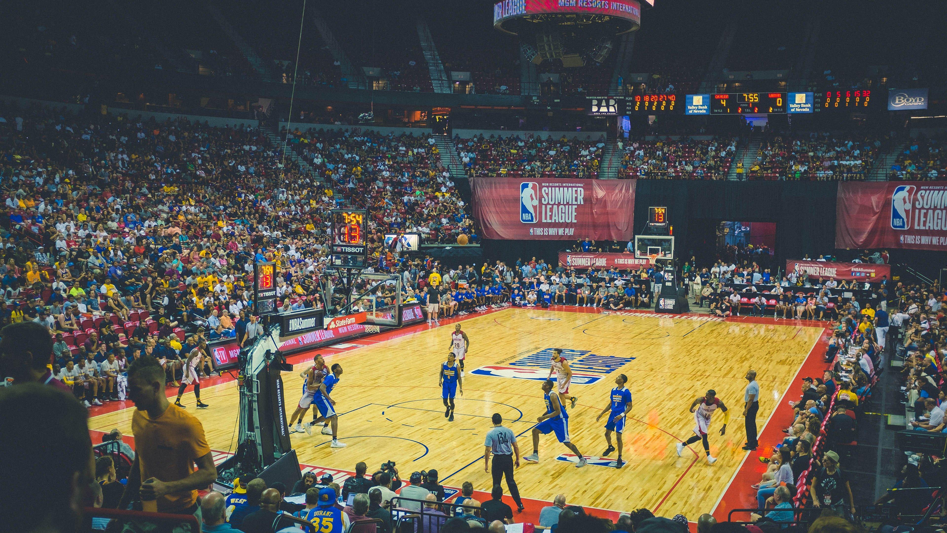 克莱因丁斯特膝伤恢复进程明朗，预计一月底至二月中旬完全康复